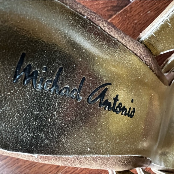 Michael Antonio Tan Wedges, Size 6 - Picture 4 of 4